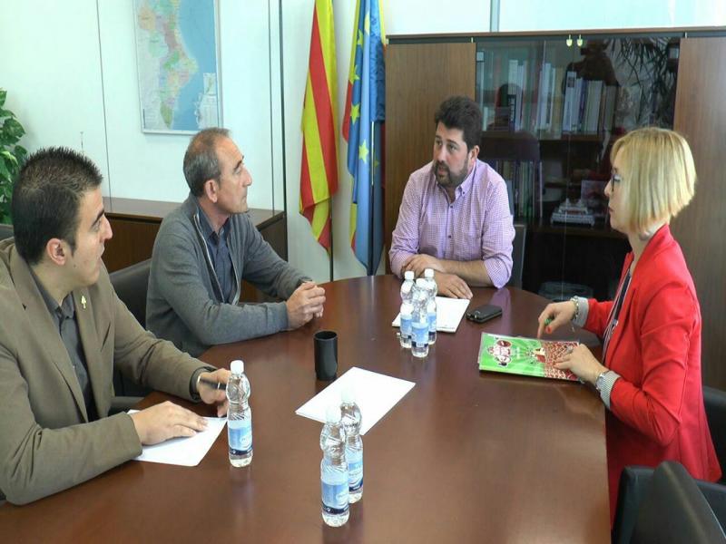 Manuel Sierra ha mantenido reuniones con Josep Gisbert, director de la estrategia territorial turística de la Agència Valenciana de Turisme, y con Natxo Costa, director general de Comercio de la Generalitat Valenciana en los últimos días.